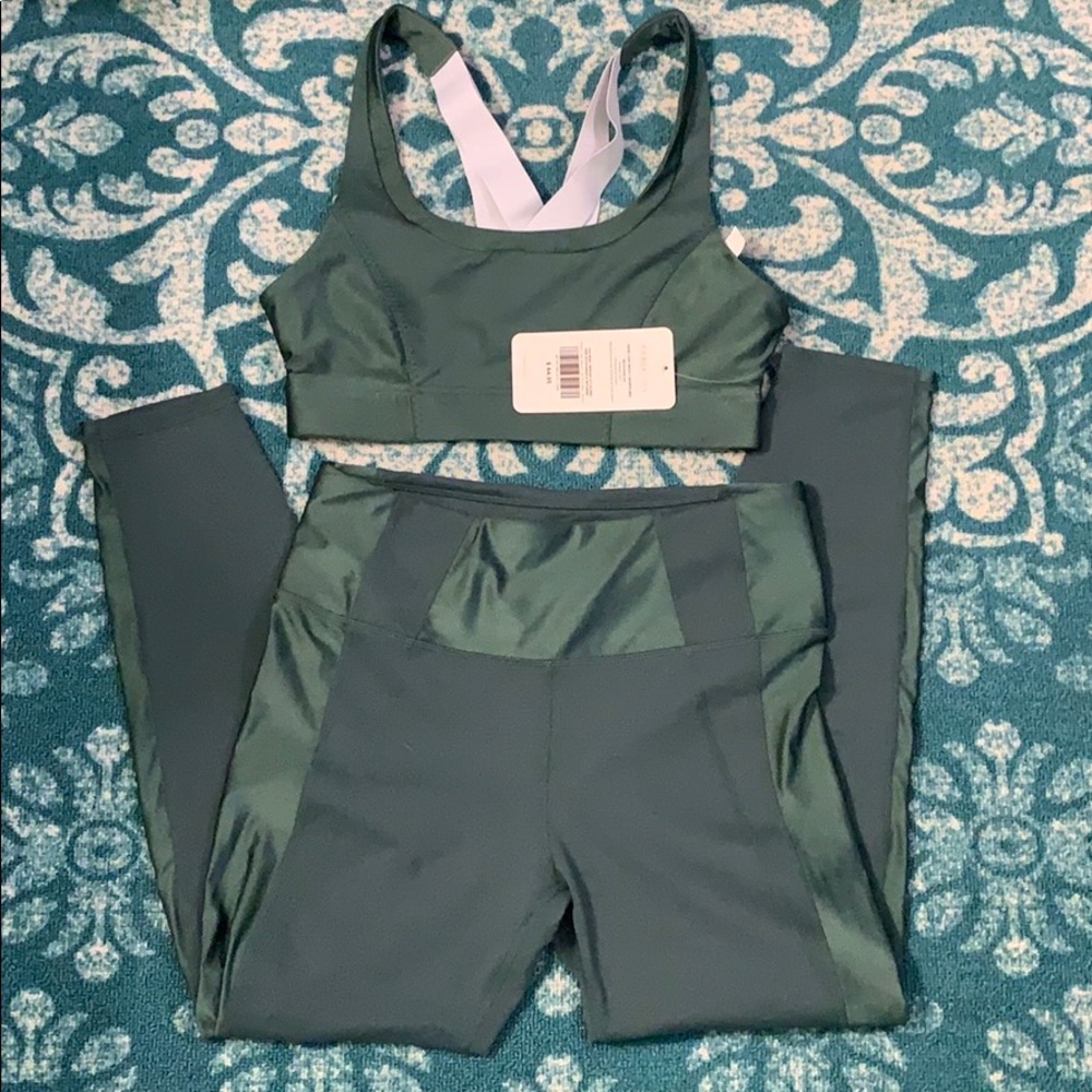 Size Medium Fabletics Bra & Leggings Set